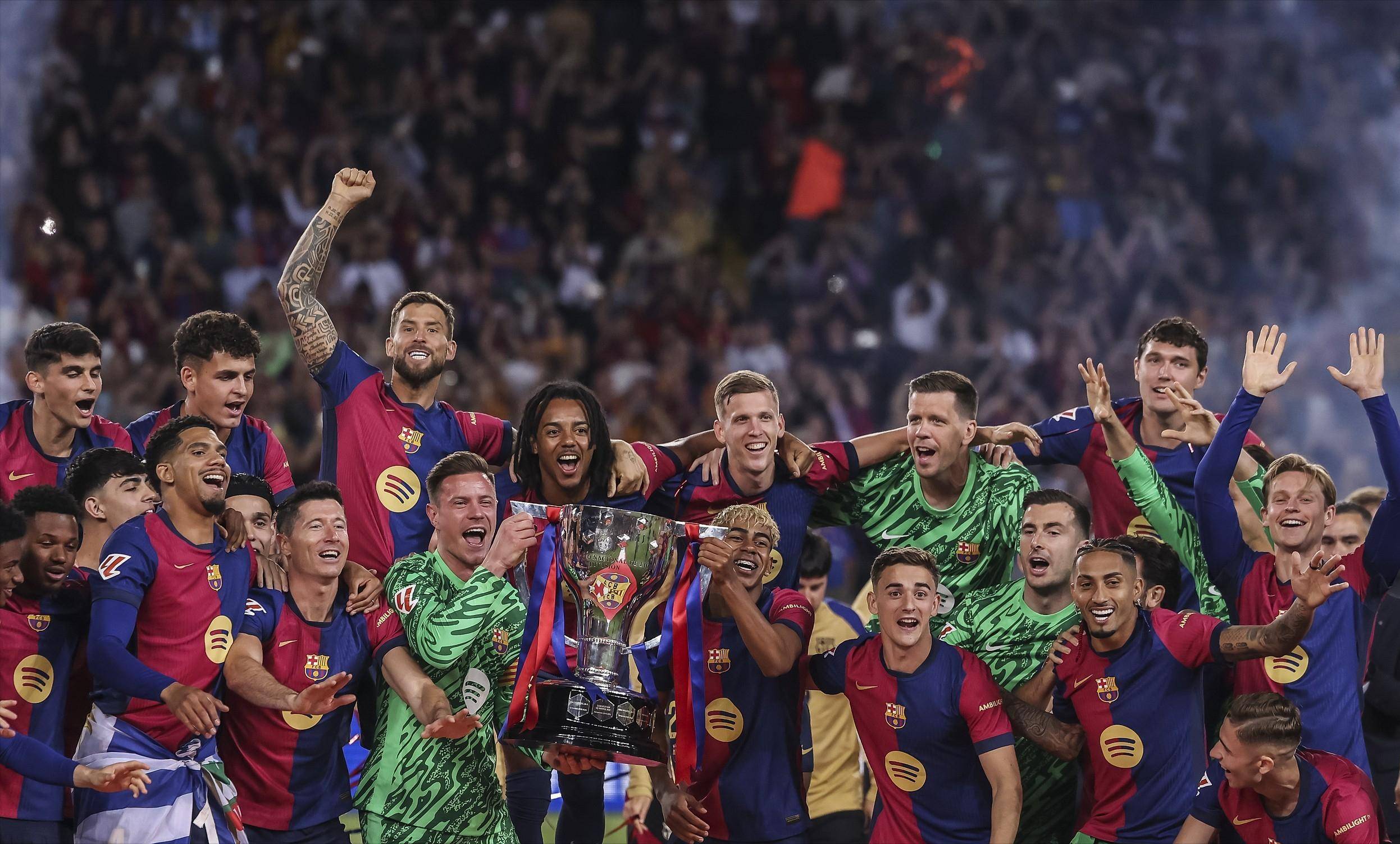 万-比萨卡8.7分羞辱老东家，曼联主场闷平保级队，阿莫林换人再遭质疑（万-比萨卡获8.7分刺痛旧主，曼联主场被保级队逼平，阿莫林换人再遭质疑）