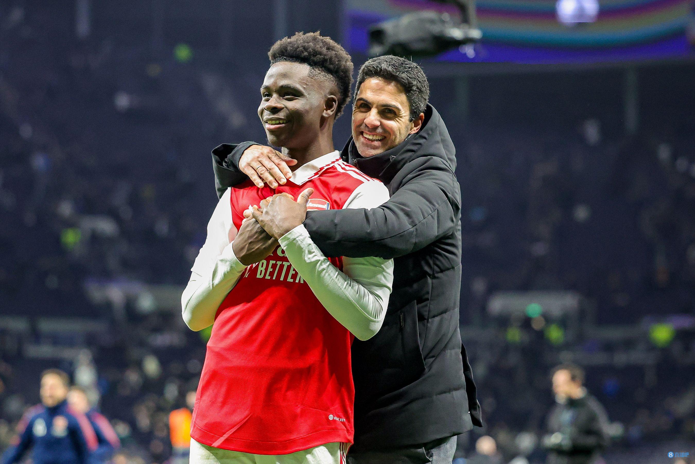 石破天惊！泰勒·亚当斯43米吊射破门为本赛季英超最远进球（惊天一吊！泰勒·亚当斯43米挑射得手刷新本赛季英超最远进球）