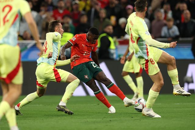 名宿：不是所有国米球迷都为劳塔罗疯狂，但他的态度令人惊叹（名宿：并非所有国米球迷都痴迷劳塔罗，但他的态度令人称道）