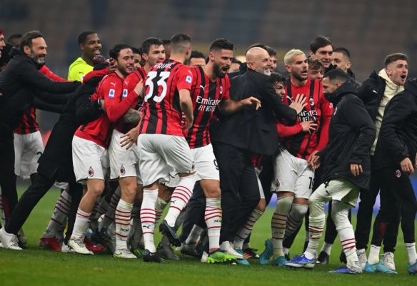 意媒：奇克考虑在冬窗离开米兰，以提升参加世界杯的机会（意媒称：为提升世界杯入选机会，奇克或于冬窗考虑离开米兰）