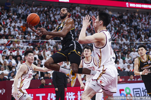 韩K联半场：李东俊、杜甘季奇造杀机，全北现代暂0-0首尔（韩职联半场：李东俊与杜甘季奇频造险，全北现代暂与首尔互交白卷）