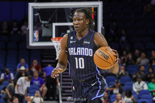 NBA：太阳击败篮网 杜兰特砍下全场最高分（NBA：杜兰特轰全场最高分 太阳力克篮网）