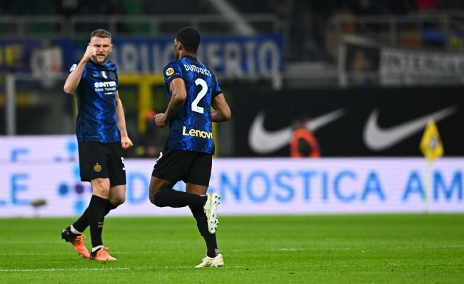 张志磊之后，又一位中国拳击人今天闪耀世界拳击舞台！（继张志磊之后，又一位中国拳击人今日在世界拳坛大放异彩！）