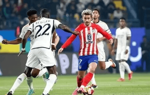 穆斯卡特带队两年两夺中超冠军，仅次于里皮、斯科拉里、图拔（两年两度问鼎中超，穆斯卡特成就仅逊里皮、斯科拉里、图拔）